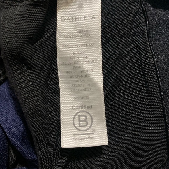 Athleta conscious twist crop - Picture 6 of 6